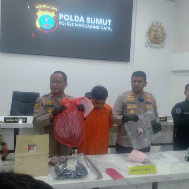 
					Kapolres Madina Paparkan Motif-Ancaman Hukuman Terhadap 2 Pelaku Pembunuhan
