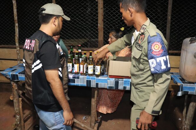 
					Razia Tempat Maksiat, Satpol PP Paluta Galakkan Amanat Bupati