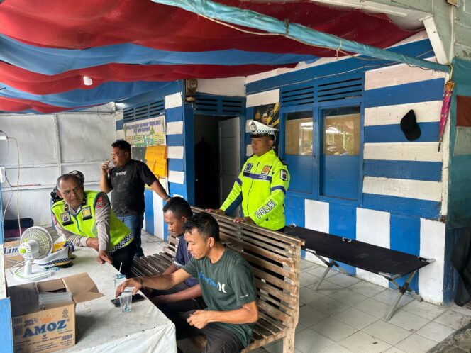 
					Ini Yang Di Lakukan Sat Lantas Polres Pakpak Bharat Agar Masyarakat Tidak Mengalami Laka Lantas Di Jalan.