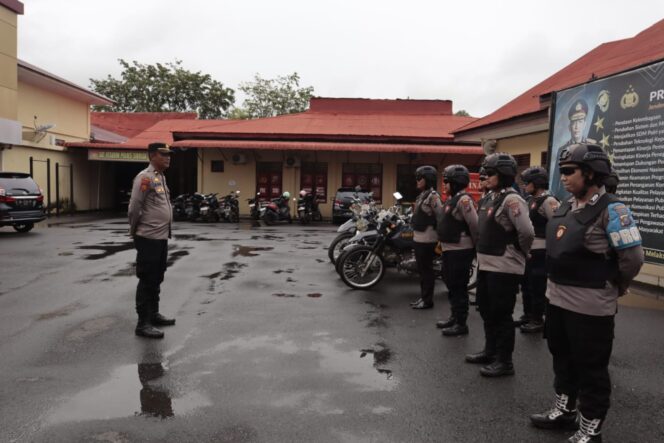 
					Patroli Srikandi Putri Runduk Polres Sibolga, Himbau Warga Lapor Aksi Premanisme
