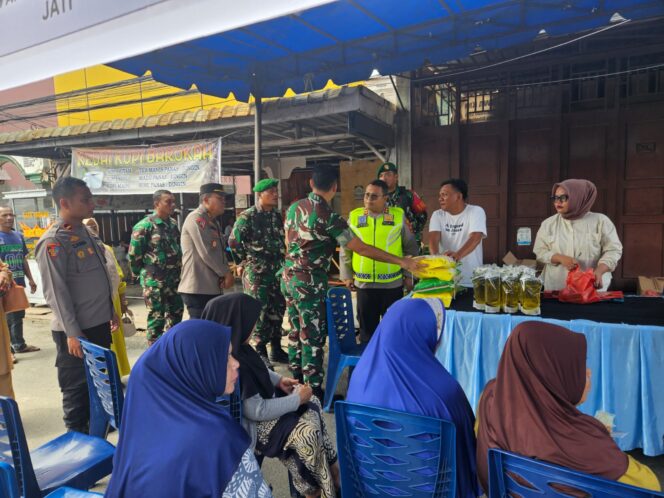 
					Patroli Gabungan TNI-Polri dan Satpol PP Digelar untuk Menjaga Kamtibmas di Wilayah Hukum Polres Sibolga