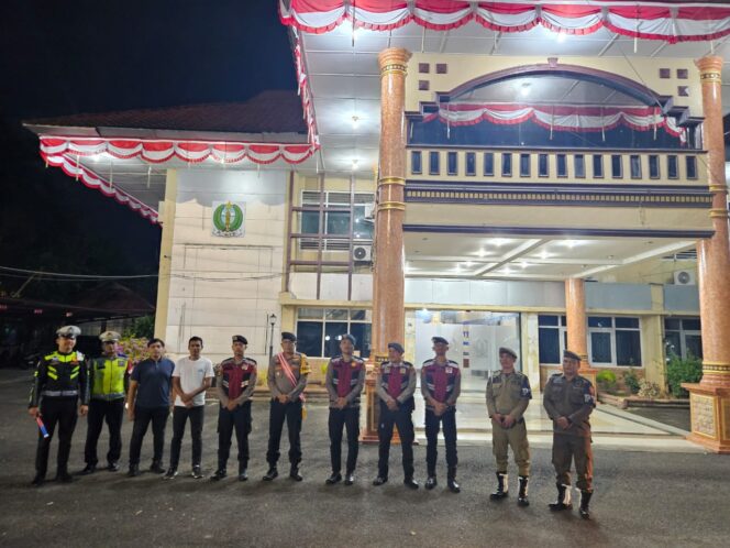 
					Antisipasi Kejahatan Jalanan, Polres Sibolga Laksanakan Patroli Gabungan