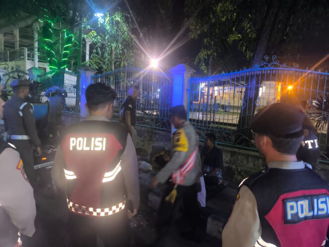 
					Cegah Aksi Premanisme, Patroli Gabungan Polres Sibolga Sambangi Tempat Keramaian