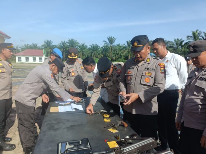 
					Polres Padang Lawas Melaksanakan Pengecekan Senjata Api
