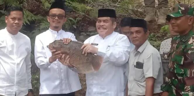 
					Haji Rasit Bancin Walkot & Wakilnya Hadiri Panen Ikan Patin di Desa Rantau Panjang, Perkuat Ketahanan Pangan Kota Subulussalam