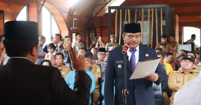 
					Bupati Dairi lantik Direksi Perumda Pembangunan Periode 2025-2030