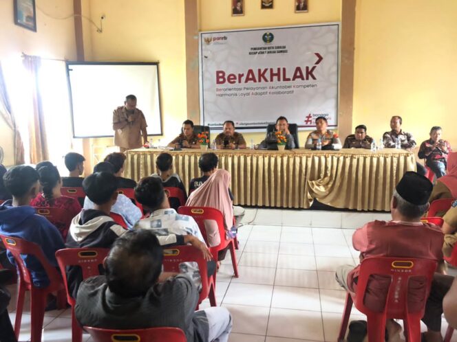 
					Cegah Aksi Tawuran, Polsek Sibolga Sambas Dan Pemko Sibolga, Gelar Diskusi