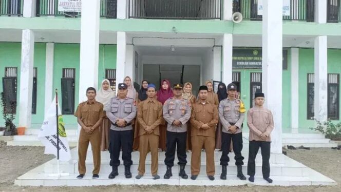 
					Kapolsek Simpang Kiri Jadi Pembina Upacara di Pesantren Jannatul Firdaus