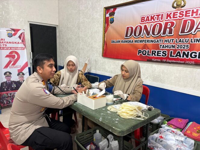
					Satlantas polres Langkat Donor Darah HUT Lantas ke-70