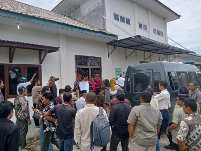 
					Sidang Kasus Yakarim Memanas, APH Dituding Jadikan Hukum Sebagai Alat Tekanan