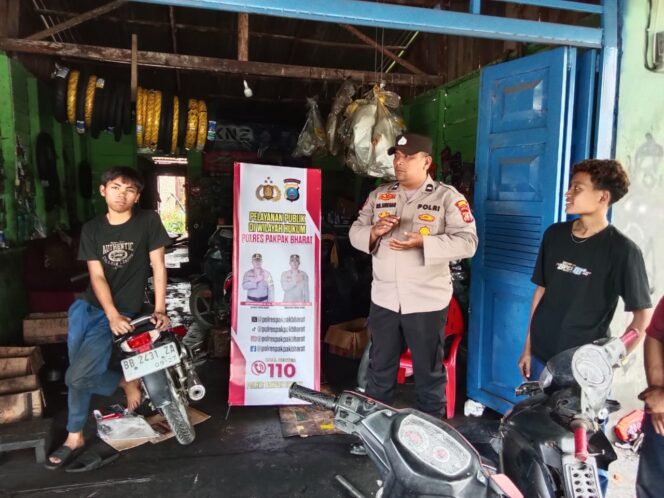 
					Sat Binmas Polres Pakpak Bharat Ajak Masyarakat Manfaatkan Layanan Call Center : 110