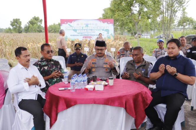 
					Kapolres Langkat Pimpin Panen Raya Jagung Kuartal III 2025 Secara Virtual