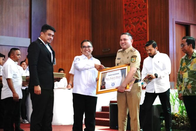 
					Kabupaten Pakpak Bharat Dapat Apresiasi Menjadi Wilayah UHC Prioritas Dari Pemprovsu