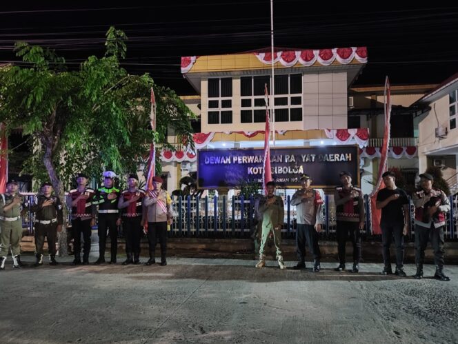 
					Polres Sibolga Laksanakan Patroli Gabungan, Antisipasi Tindak Pidana Dilingkungan Warga