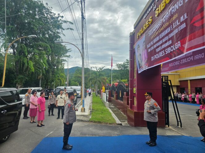 
					Forkopimda Kota Sibolga Dan Tomas Sambut Kapolda Sumut, Dalam Rangka Kunker Ke Polres Sibolga