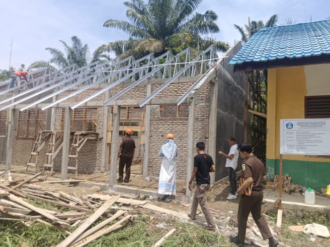 
					Kejaksaan Subulussalam Kawal Proyek Revitalisasi SMA Muhammadiyah: Pastikan Transparansi dan Tepat Sasaran