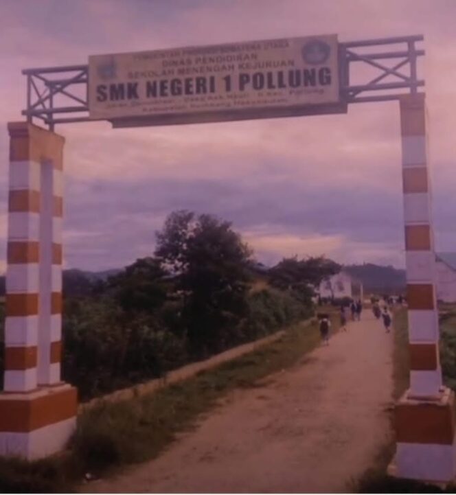 
					Kepala Sekolah hadir kesekolah hanya untuk mengisi Daftar hadir, bukan Kapasitas Kepala Sekolah