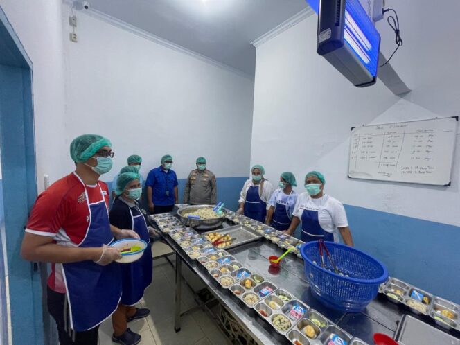 
					Kapolres Sibolga Sidak Dan Pengecekkan SPPG Di Kota Sibolga