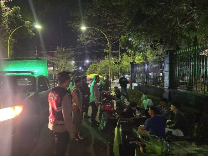 
					Lapor Aksi Kejahatan Ke Call Center 110 Polres Sibolga, Apabila Melihat Tindak Pidana Dilingkungannya