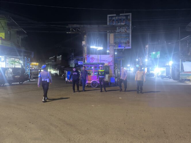 
					Dalam Rangka Menjaga kondusifan Kota Sibolga, Polres Sibolga Patroli Aksi Tawuran