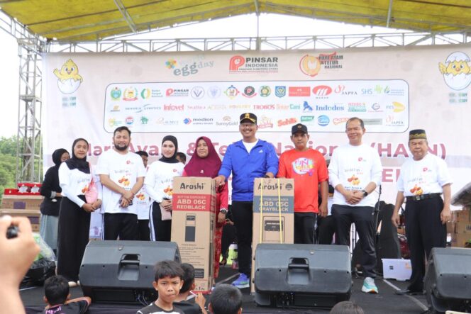 
					Kapolres Langkat AKBP David Triyo Prasojo Hadiri Peringatan Hari Ayam dan Telur Nasional 2025 di Stabat