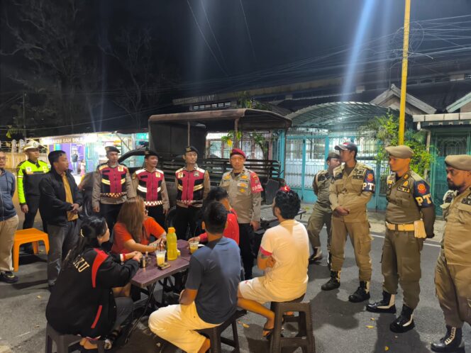 
					Patroli Tiga Pilar Polres Sibolga Tekan Angka Kriminalitas, Ciptakan Situasi Aman dan Kondusif di Kota Sibolga