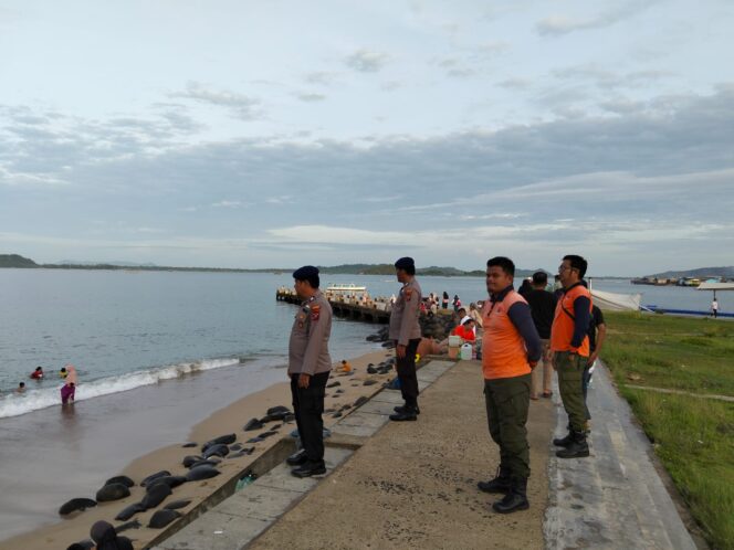 
					Antisipasi Laka Laut, Personil Sat Polairud Polres Sibolga, Laksanakan Pengamanan Dan Patroli Laut