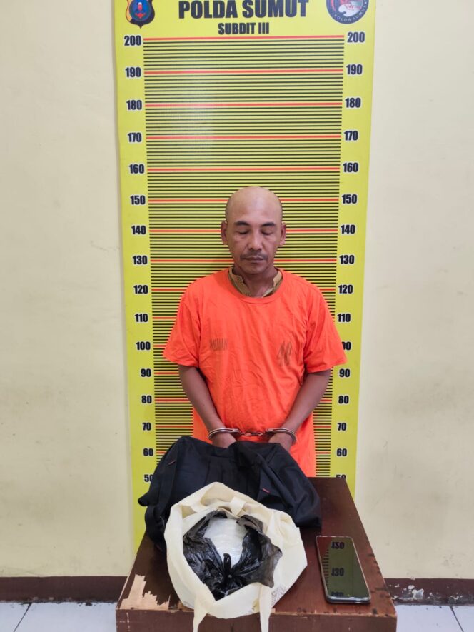 
					Polda Sumut Gagalkan Penyelundupan 1 Kg Sabu Tujuan Pekanbaru, Pelaku Diamankan di Sunggal