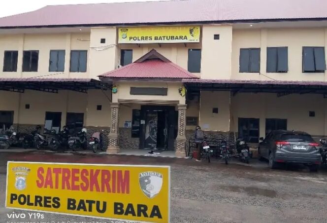 
					Kasat Reskrim Polres Batu Bara Bantah Tuduhan Tindakan Tidak Manusiawi dalam Pengamanan Asri Yusri