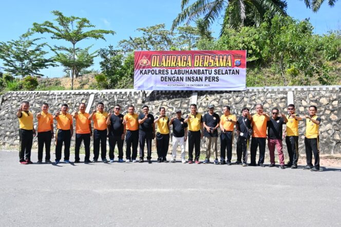 
					Polres Labuhanbatu Selatan Gelar Kegiatan Olahraga Bersama Insan PERS,Mempererat Sinergitas Kemitraan