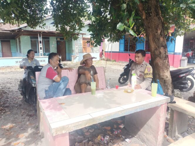 
					BHABINKAMTIBMAS POLSEK PANGKALAN BRANDAN SAMBANGI WARGA DESA LUBUK KERTANG AJAK WUJUDKAN LINGKUNGAN AMAN DAN HARMONIS