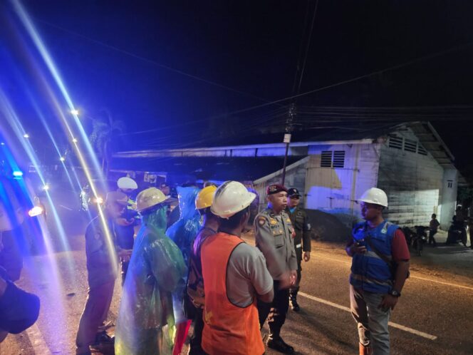 
					Cegah Aksi Tawuran Remaja, Patroli Gabungan Polres Sibolga Sasar Pemukiman Warga