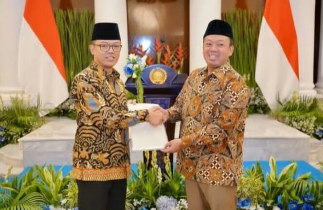 
					Serahkan Sertifikat Hak Pakai kepada Menteri Luar Negeri, Menteri Nusron: Langkah Amankan Aset Negara