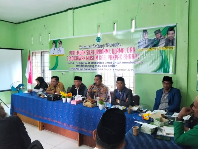 
					Kabag Ren Polres Pakpak Bharat Hadiri Pertemuan Dan Silaturahmi Ulama Dan Cendikiawan Muslim Kabupaten Pakpak Bhara