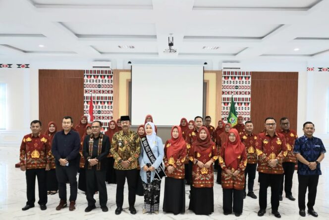 
					Bupati Madina Kukuhkan Yupri Astuti sebagai Bunda PAUD