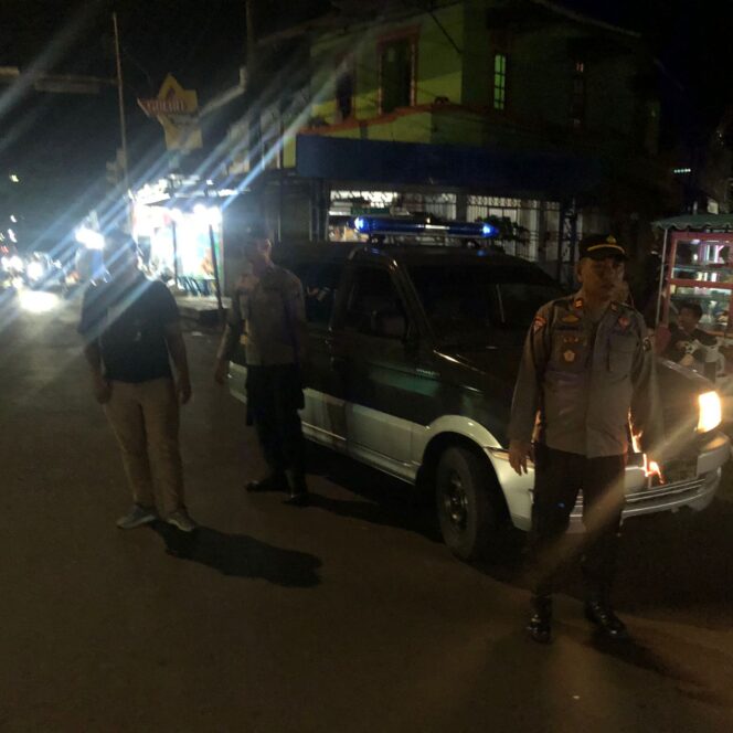 
					Kapolsek Sibolga Sambas Pimpin Patroli Dialogis, Antisipasi Aksi Tawuran Remaja