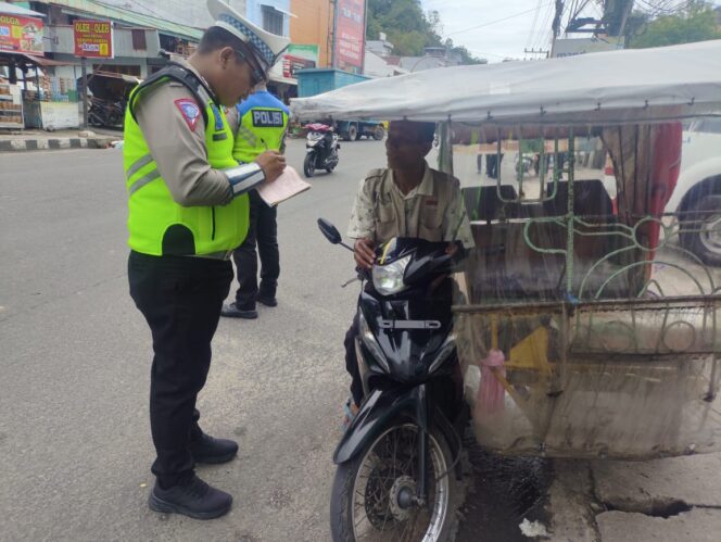 
					Tekan Angka Pelanggaran Dijalan Raya, Polres Sibolga Laksanakan Razia Ops Zebra Toba 2025