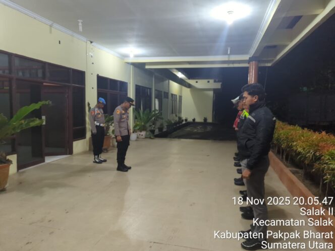 
					Pamapta Polres Pakpak Bharat Cek Personil Yang Melaksanakan Tugas Dan Berikan Atensi