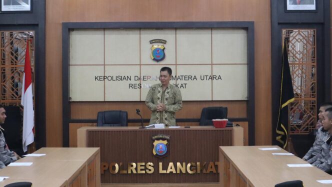 
					Polres Langkat Laksanakan Binrohtal Rutin, Wujudkan Personel Polri yang Berakhlak dan Profesional