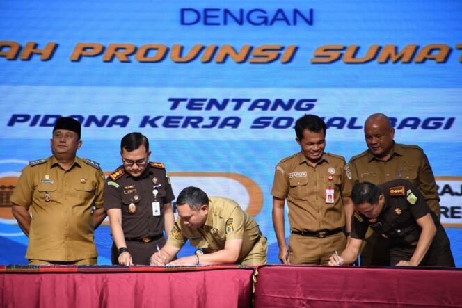 
					Pemkab Pakpakbharat Hadiri MoU Kejatisu dengan Seluruh Kepala Daerah di Sumatera Utara