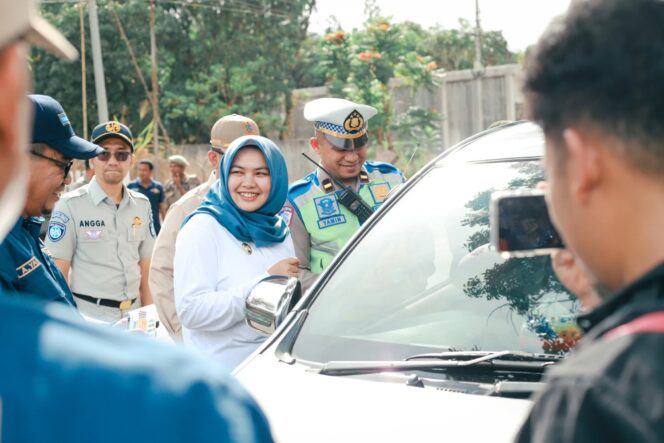 
					Wakil Bupati Madina Pimpin Operasi Gabungan Kepatuhan Pajak Kendaraan