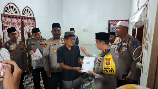 
					Wakapolres Langkat Takziah di Rumah Duka Almarhumah Fadly Robby