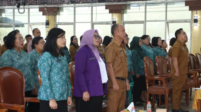 
					Asisten pemerintahan dan kesejahteraan rakyat buka Rakor Tim Pembina Posyandu