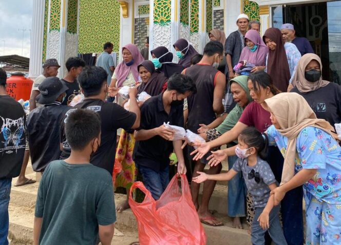 
					SEMMI Cabang Langsa Peduli Kemanusiaan, Bagi 500 Nasi Bungkus Kepada Warga Korban Banjir di Aceh Tamiang!”