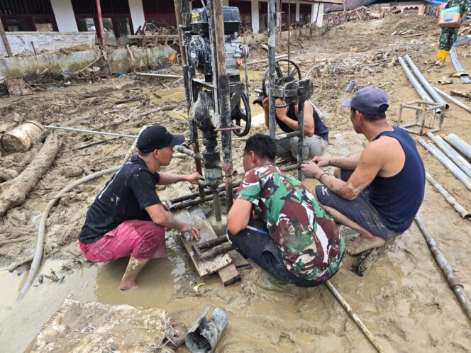
					Kodim 0212/TU Bangun Sumur Bor untuk Pengungsi Banjir di Batang Toru