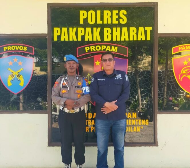 
					Bantu Warga Masyarakat Korban Banjir Di Kelurahan Polonia Bapak Putra Marbun Jadikan Rumahnya Tempat Mengungsi