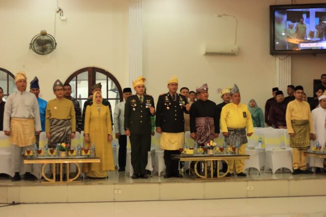 
					Wakapolda Sumut Laksanakan Kunjungan Silaturahmi ke Polres Langkat, Tekankan Rasa Syukur, Semangat Pengabdian, Soliditas Personel, dan Pelaksanaan Program Prioritas Kapolda