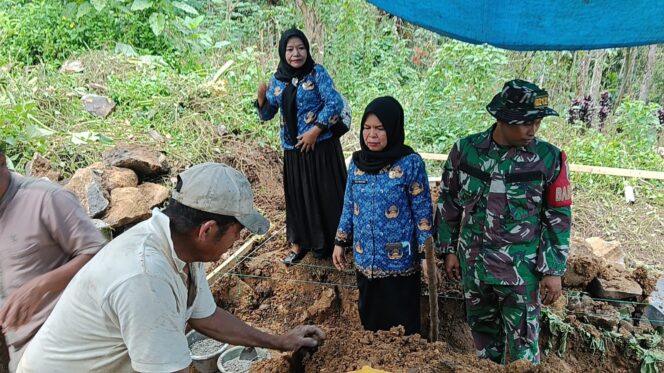 
					Kades Huta Julu Manfaatkan Dana CSR Untuk Pembangunan Rumah Tahfis
