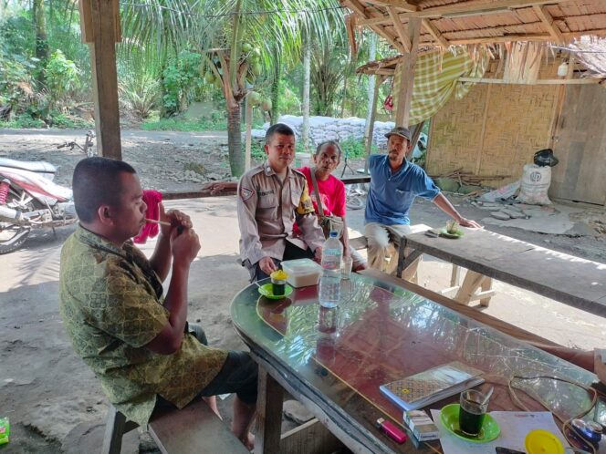 
					Cooling System Bhabinkamtibmas Polsek Kuala untuk Cegah Radikalisme dan Jaga Kamtibmas