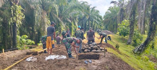 
					Kodim 0203/Langkat Mulai Pembangunan Jembatan Gantung Penghubung Antar Lingkungan di Kuala